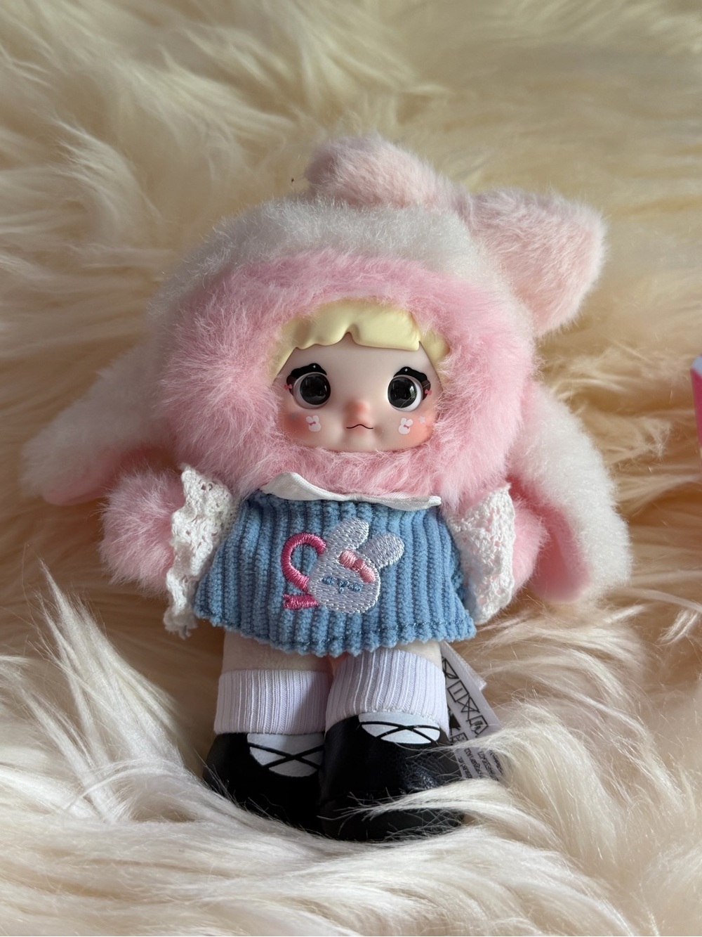 NIB Nommi Pinky Energy Jane vinyl plush, Popmart